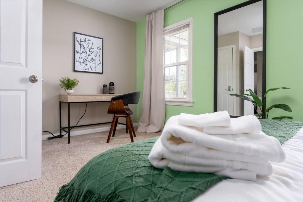 Serenity Beach House In Central Ilm W/ King Bed Wilmington Bagian luar foto