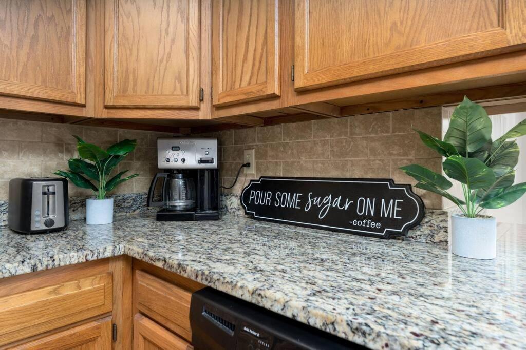 Serenity Beach House In Central Ilm W/ King Bed Wilmington Bagian luar foto